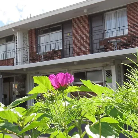 Kuirau Park Motor Lodge- Thermal Mineral Pool